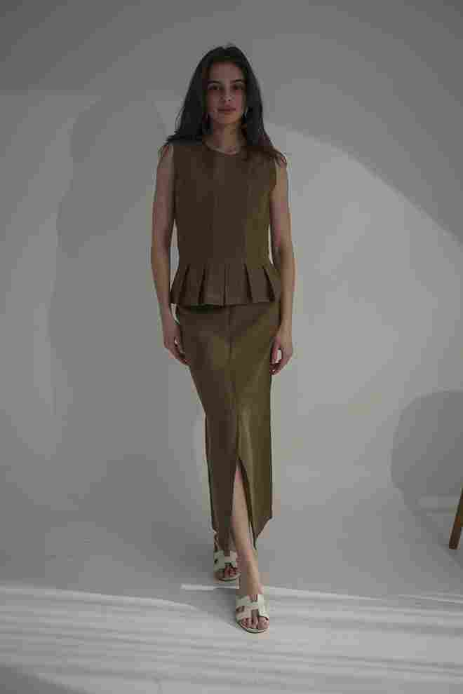 Brown khaki skirt & top